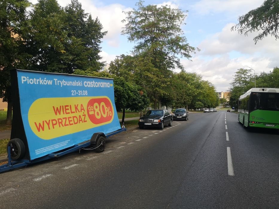 Reklama mobilna Przyczepa reklamowa wynajem kampanie