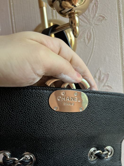 Кожаная маленькая сумочка Chanel с номером