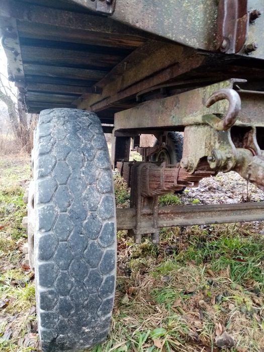 Причіп зіловський