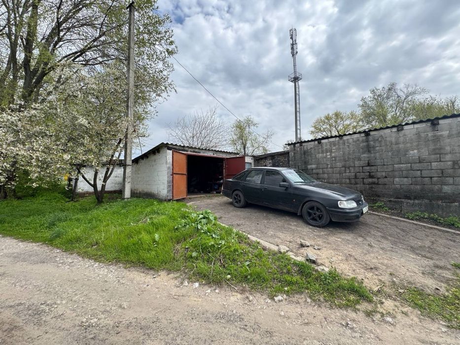 Продам гараж в центрі