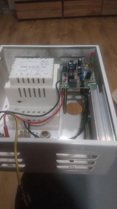 Sprzedam zasilacz buforowy