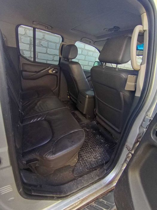 Продам автомобіль Nissan Navara D 40 diesel