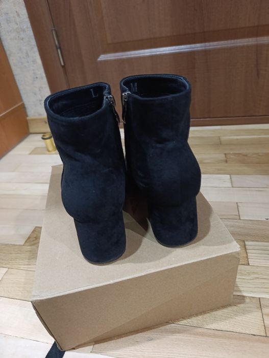 Осінні ботинки 37 розмір