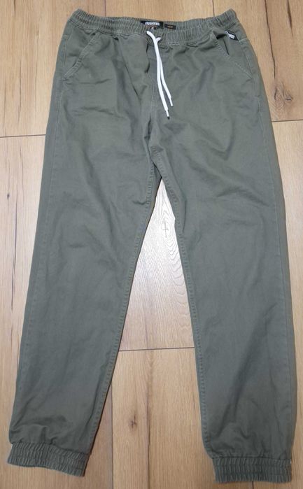 MassDnm Signature 2.0 Jogger Sneaker Fit - zielony (olive)  rozmiar 38