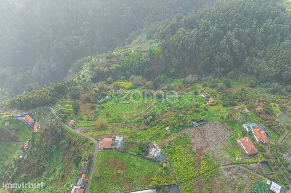 Terreno localizado em Lamarejas -Santa Cruz