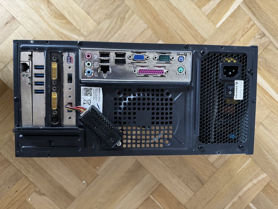 Komputer pc 4gb ram 2 dyski