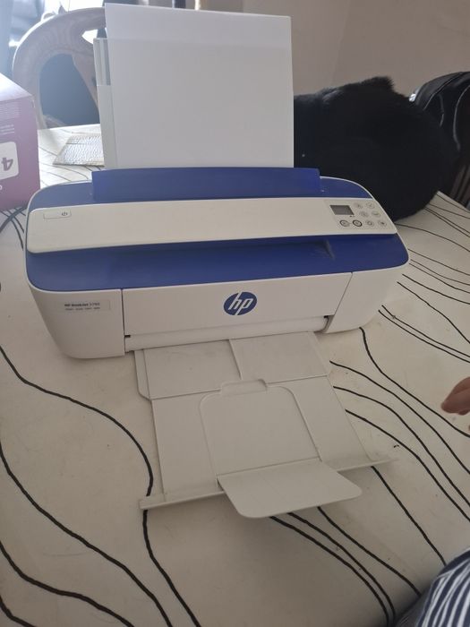 Impressora 3760 com 1 tinteiro novo
