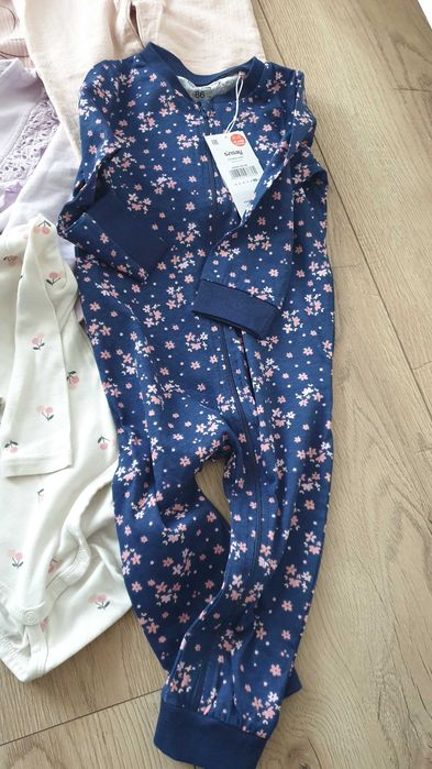 Paka ubranek dla dziewczynki