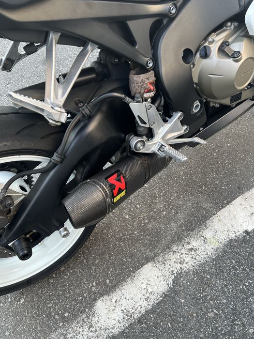 Honda CBR 1000rr Fireblade - 2008 - poucos km