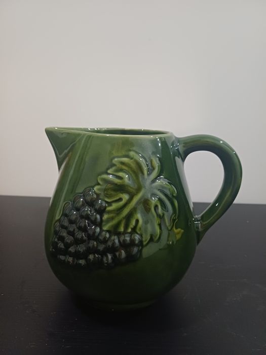 Jarro com uvas verde