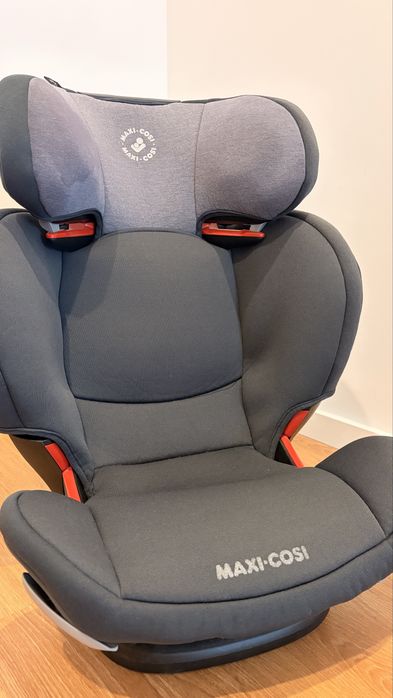 Cadeirinha maxi cosi Rodifix Pro