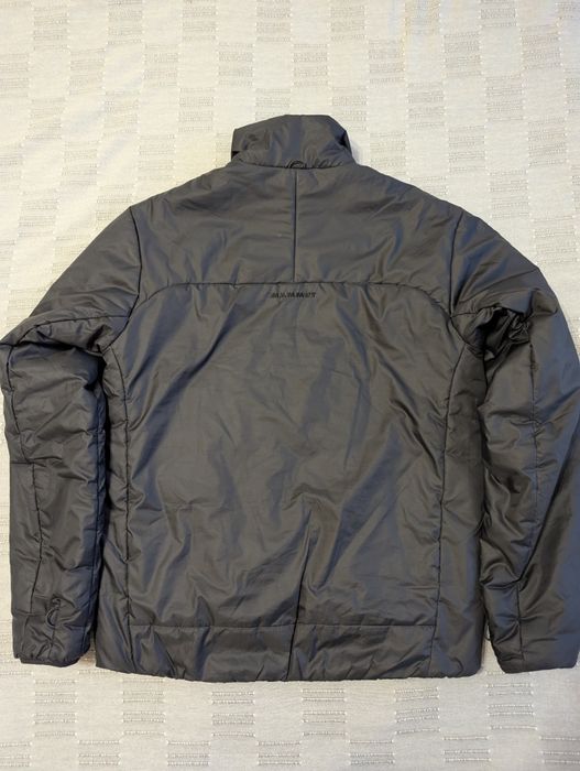 Демисезонная куртка (подложка) MAMMUT.    М