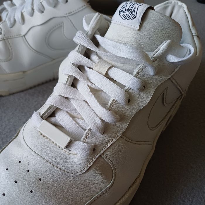 NIKE Air Force 1 pixel