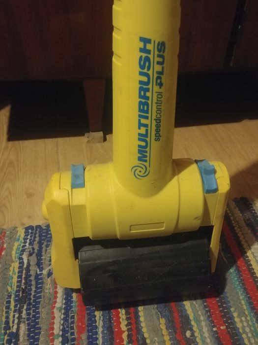 Wielofunkcyjna szczotka elektryczna Gloria Multibrush do czyszczenia kostki brukowej