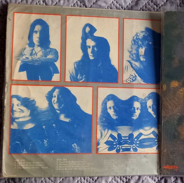 2 discos vinil SCORPIONS - Still Loving You + Uriah Heep - Look (1971)