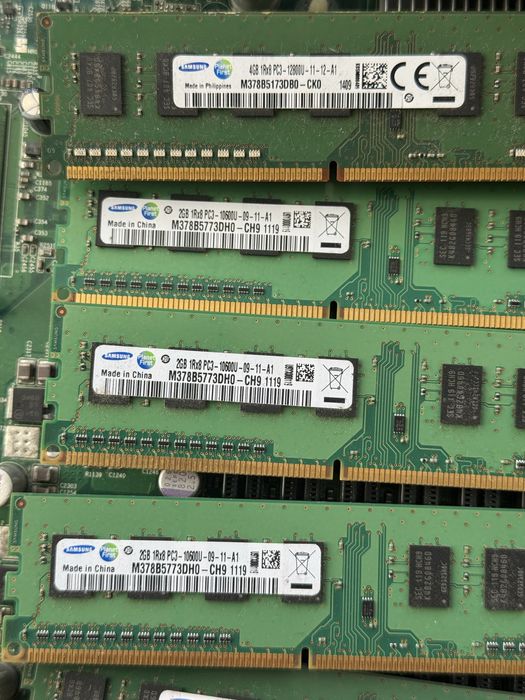 Оперативна пам'ять Samsung DDR3 16GB (Комплект 2x4GB та 4x2GB) PC3