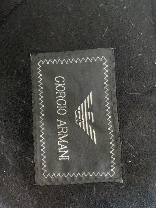 Płaszcz firmy Armani cena