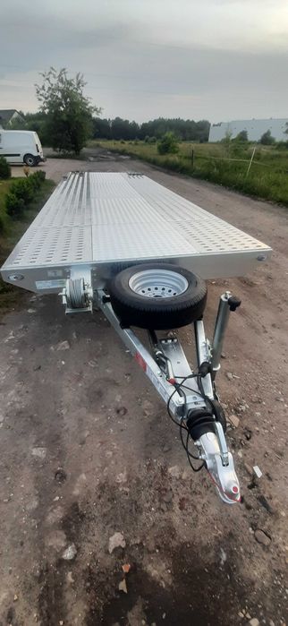 Wynajem lawety Warszawa, holowanie