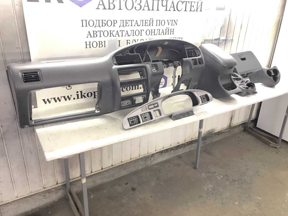 Пластик салону обшивка торпедо Ford Ranger Mazda б2500 ренжер мазда