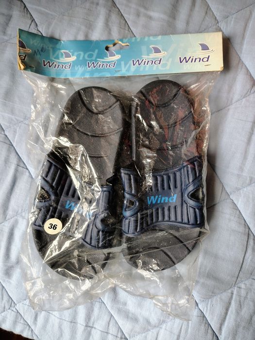 Vendo chinelos piscina 36