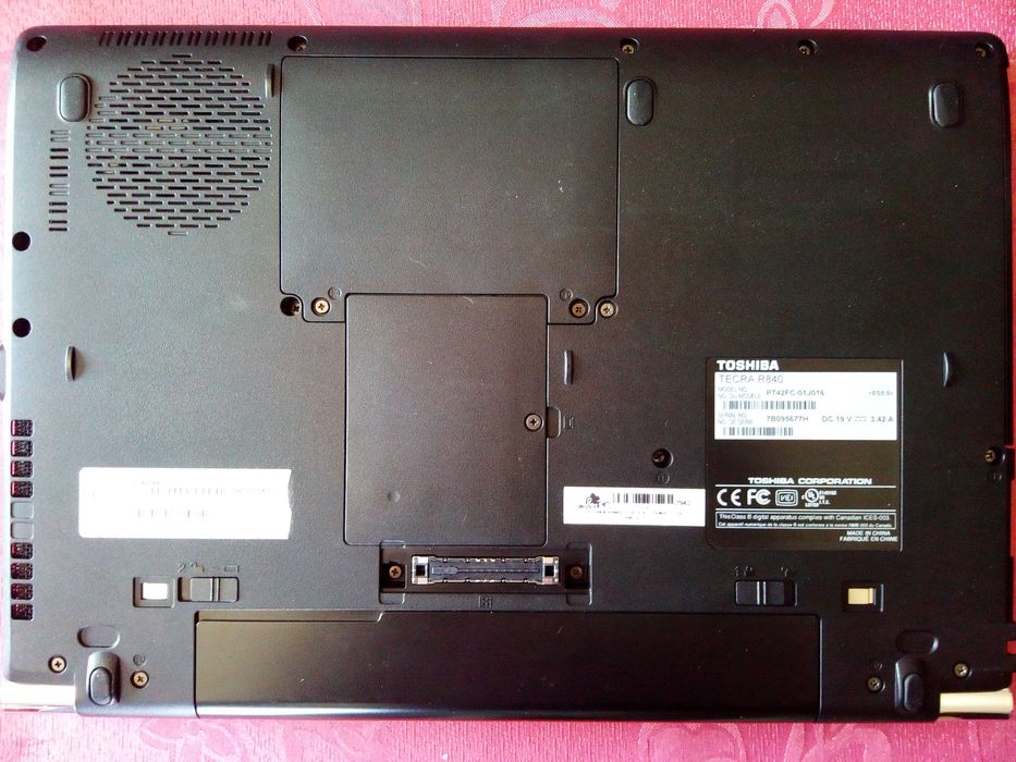 Portátil Toshiba Tecra r840 Semi novo, bateria NOVA 110€