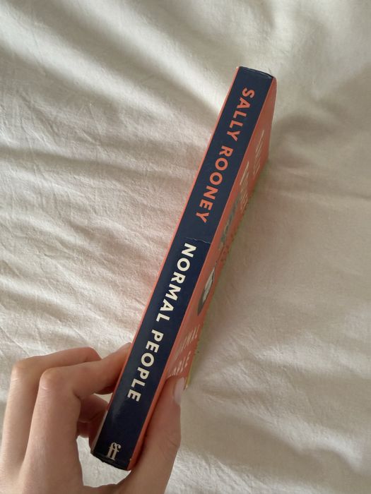livro normal people de sally rooney