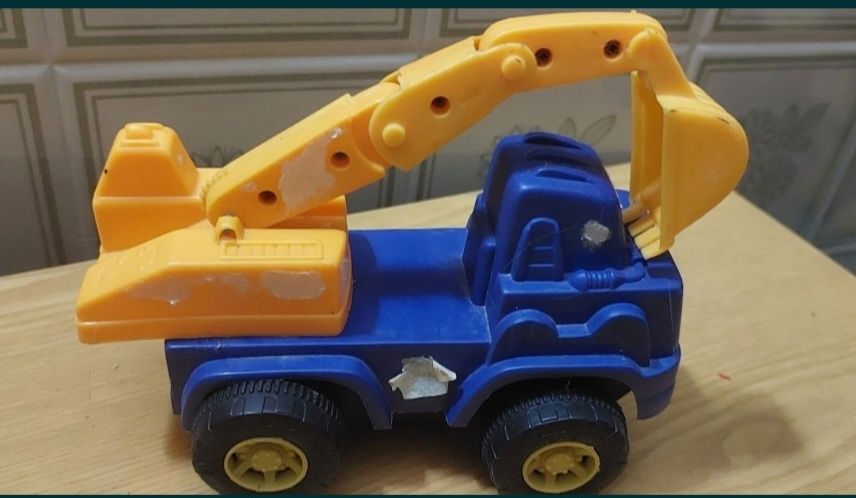 Машинка кран продам