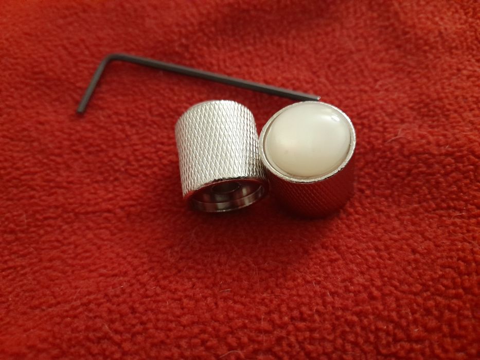 Knobs Telecaster novos com face em madre pérola