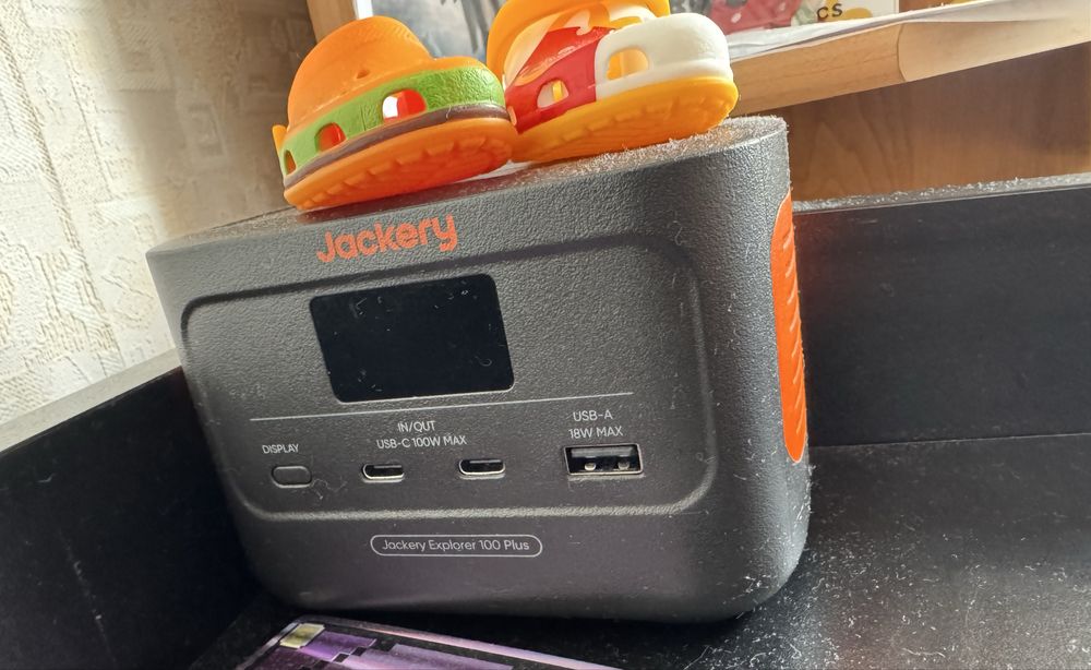 Зарядна станція Jackery Explorer 100 Plus (JE-100A)