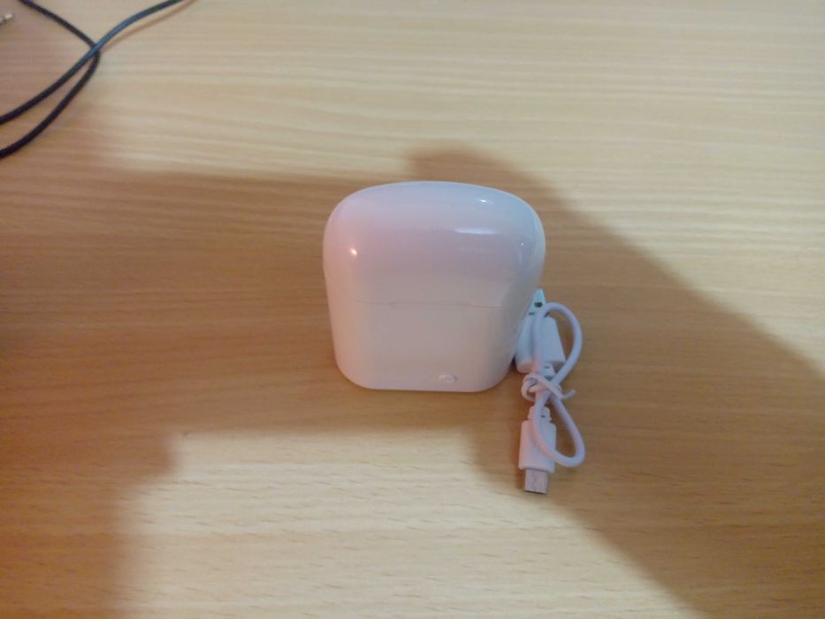 Auriculares Bluetooth brancos