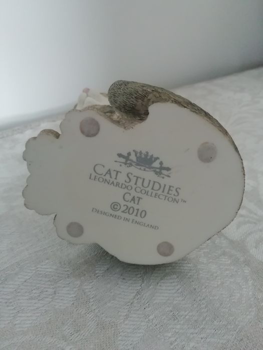 Cat /Gato, by Leonardo