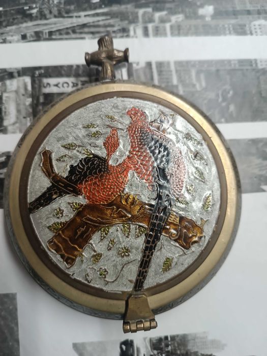 Cinzeiro em latão antigo