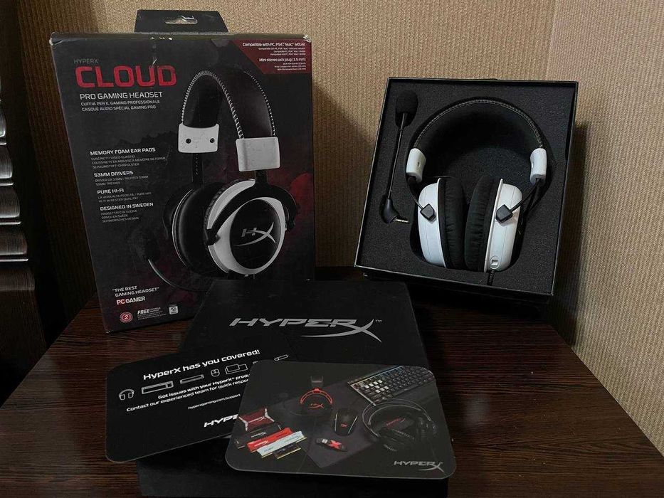 Топовые игровые наушники с микрофоном HyperX Cloud White Edition