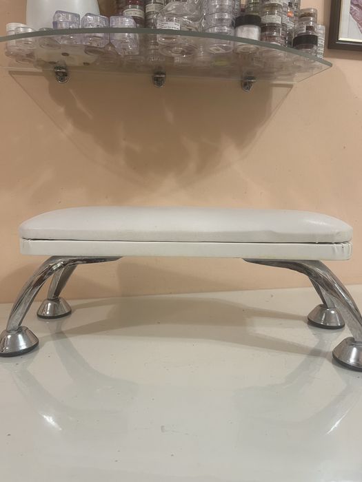 Подставка маникюрная