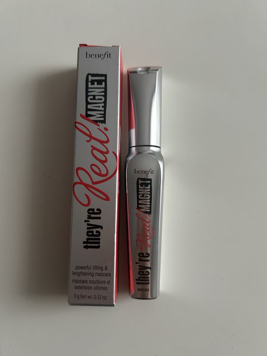 Tusz Benefit They’re real
