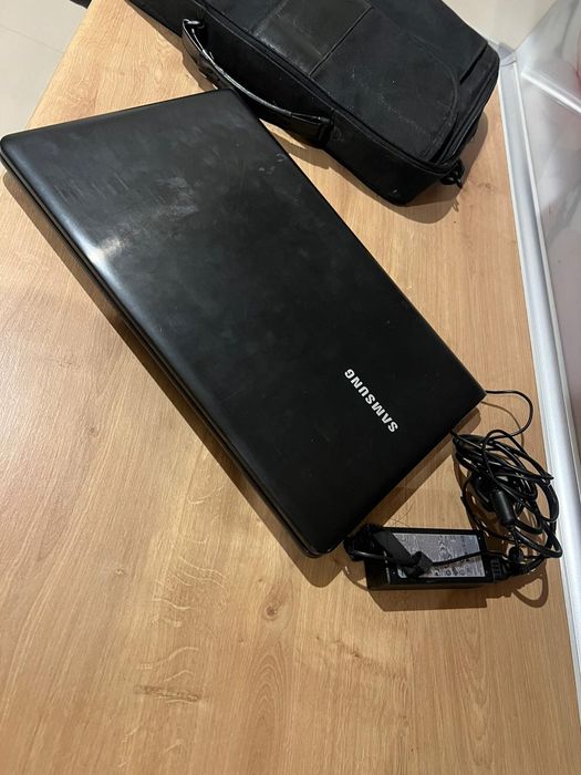 Super Laptop Samsung 4G ramu+ etui