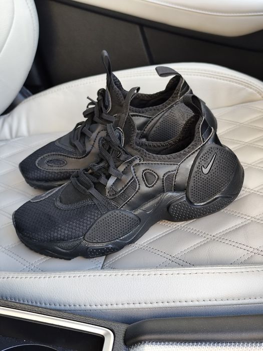 Кросівки NIKE чорні