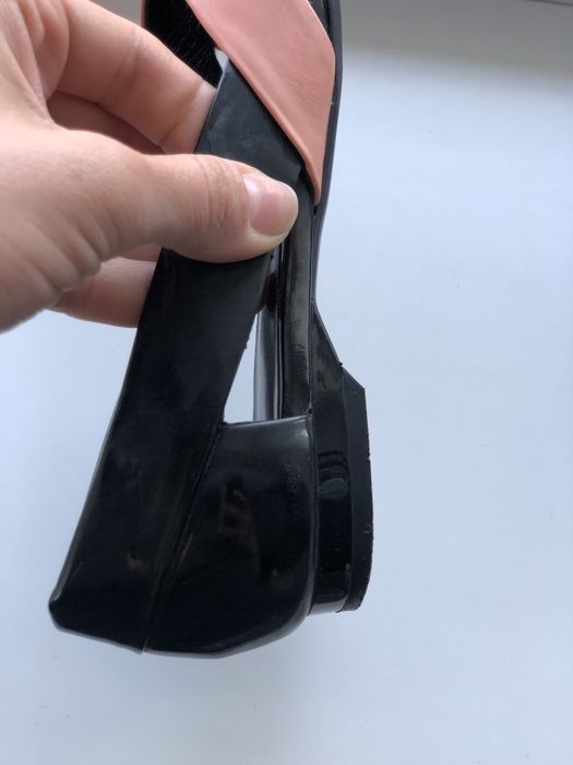 Шкіряні босоніжки