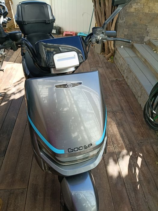 Moto elétrica , está bem conservada, usada só pra trabalhar