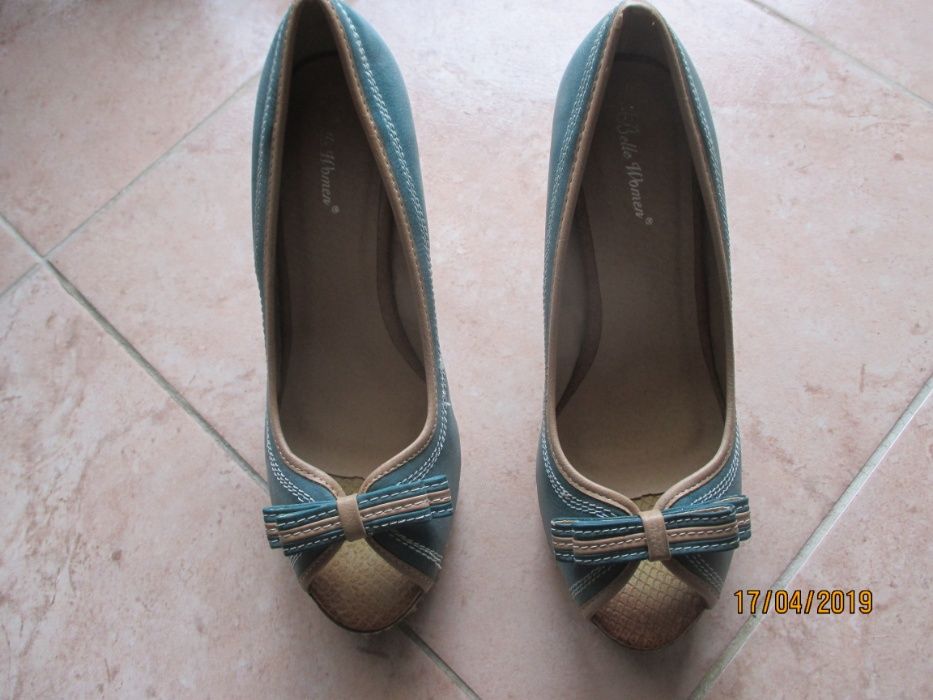 2 pares de sapatos de senhora nº 40