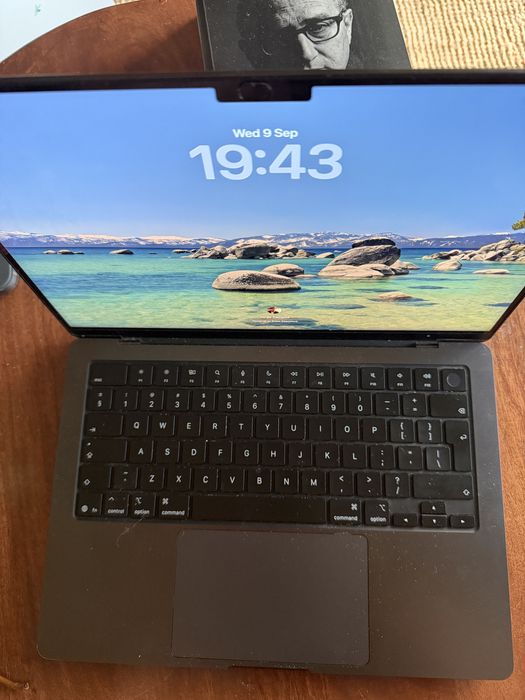 Macbook Pro 14” M5 | 24GB memória | 1TB SSD