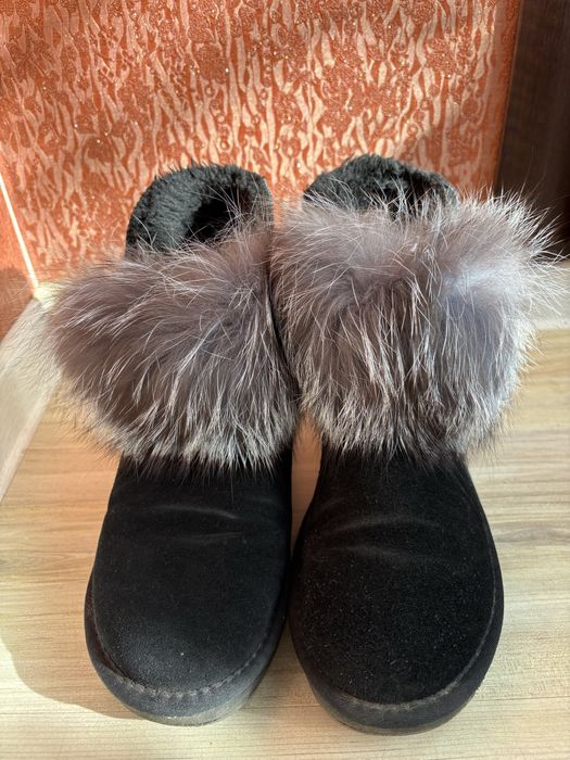 Продам зимові угі та термо черевики