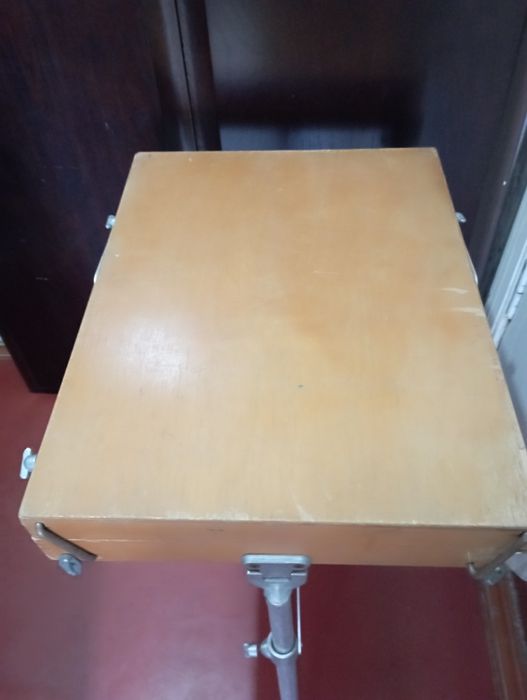 Мольберт,этюдник.