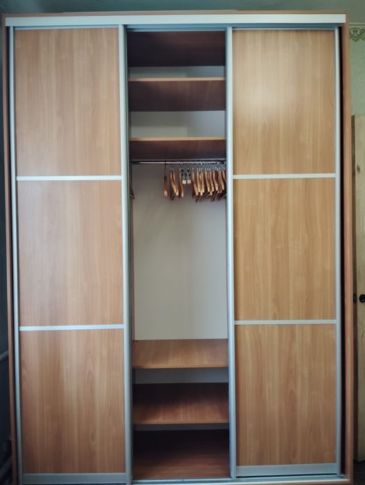 Продам шкаф- купе