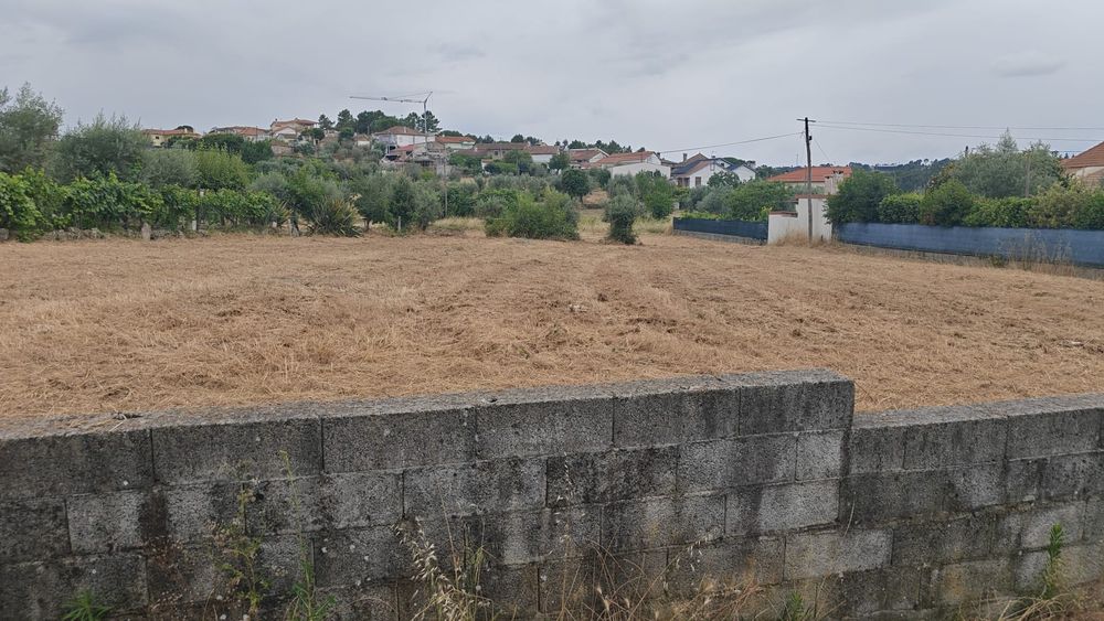 Lote terreno com PIP APROVADO para moradias geminadas
