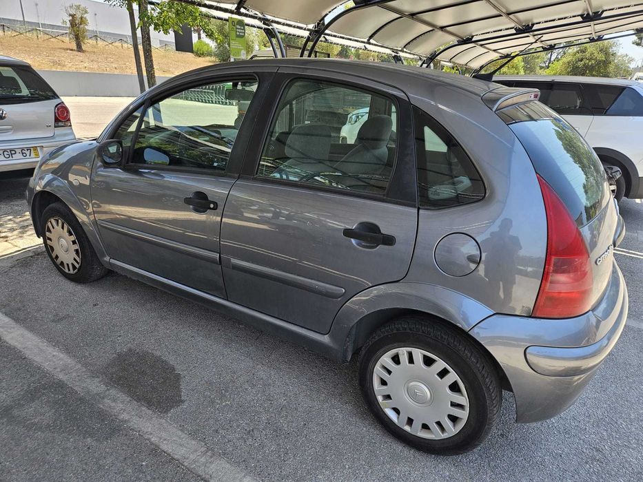 Citroën C3 - ótimo primeiro carro