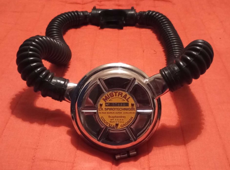 REGULADOR DE MERGULHO COLEÇÃO MISTRAL SPIROTECHNIQUE COUSTEAU GAGNAN