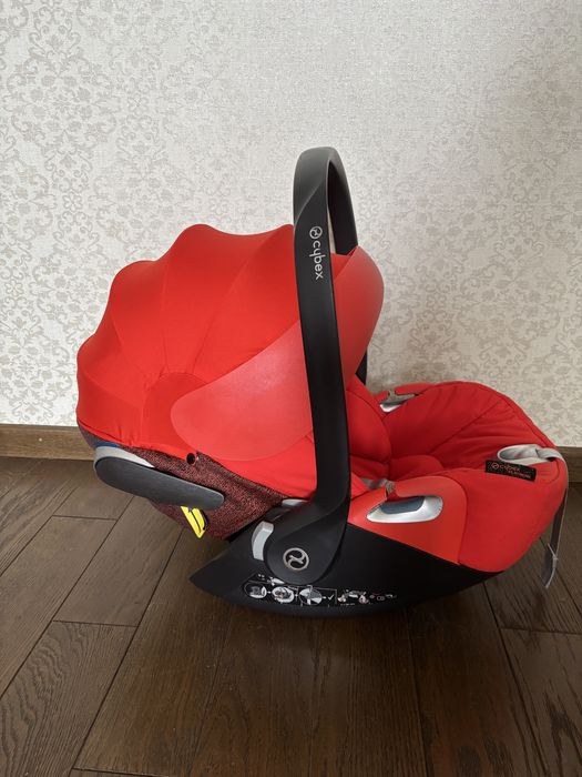 Автокрісло Cybex Cloud Z i-Size Autumn Gold burnt Red червоний колір