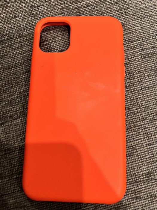 Kilka etui do IPhone 11
