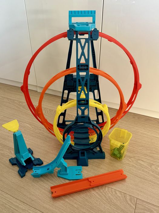 Hot Wheels, Potrójna pętla, zestaw tor